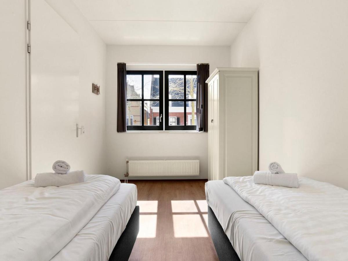 Luxury 4-Person Residence In The Holiday Park Landal Esonstad Anjum 外观 照片