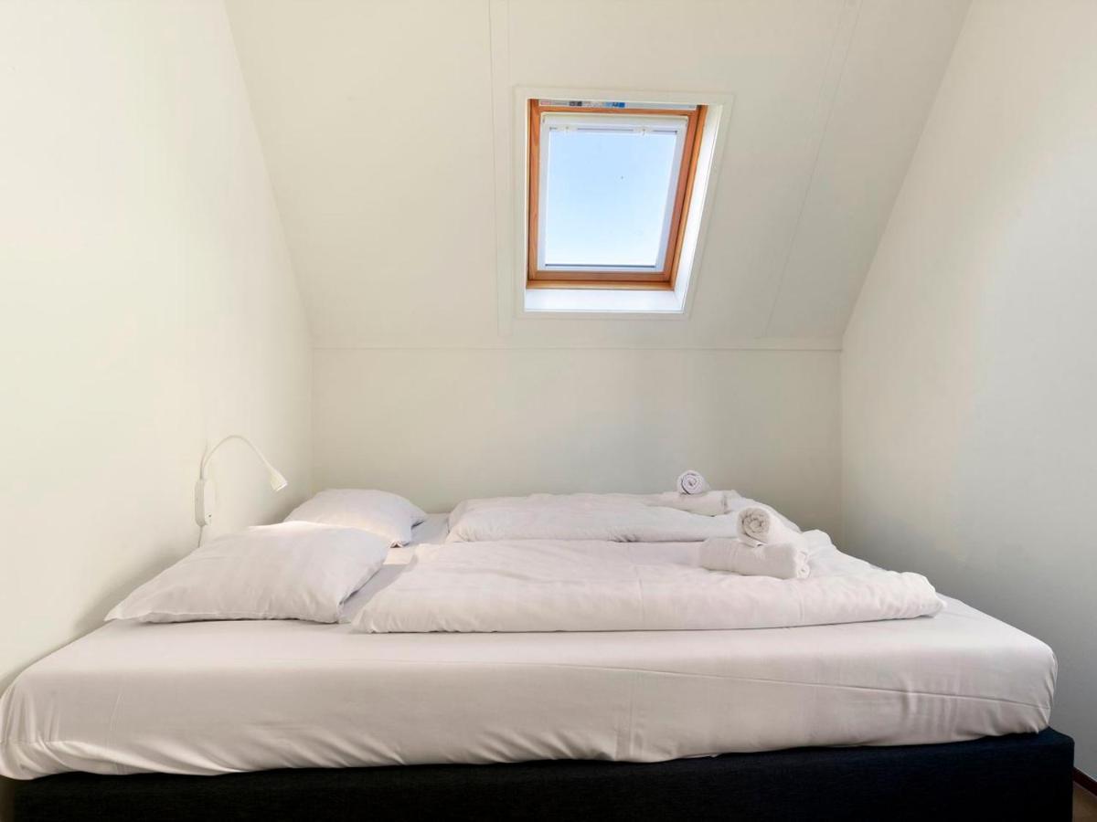 Luxury 4-Person Residence In The Holiday Park Landal Esonstad Anjum 外观 照片