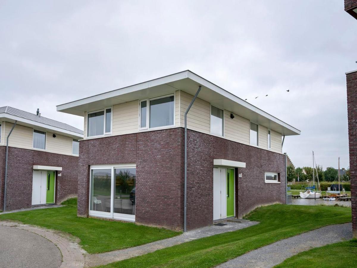 Luxury 4-Person Residence In The Holiday Park Landal Esonstad Anjum 外观 照片