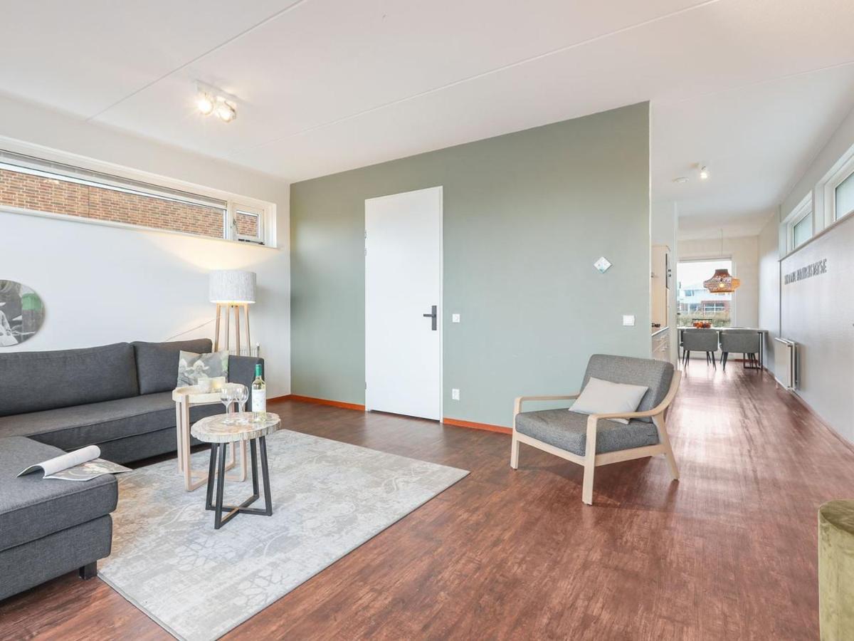 Luxury 4-Person Residence In The Holiday Park Landal Esonstad Anjum 外观 照片