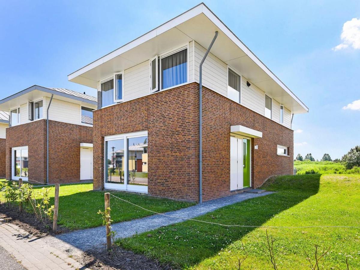Luxury 4-Person Residence In The Holiday Park Landal Esonstad Anjum 外观 照片