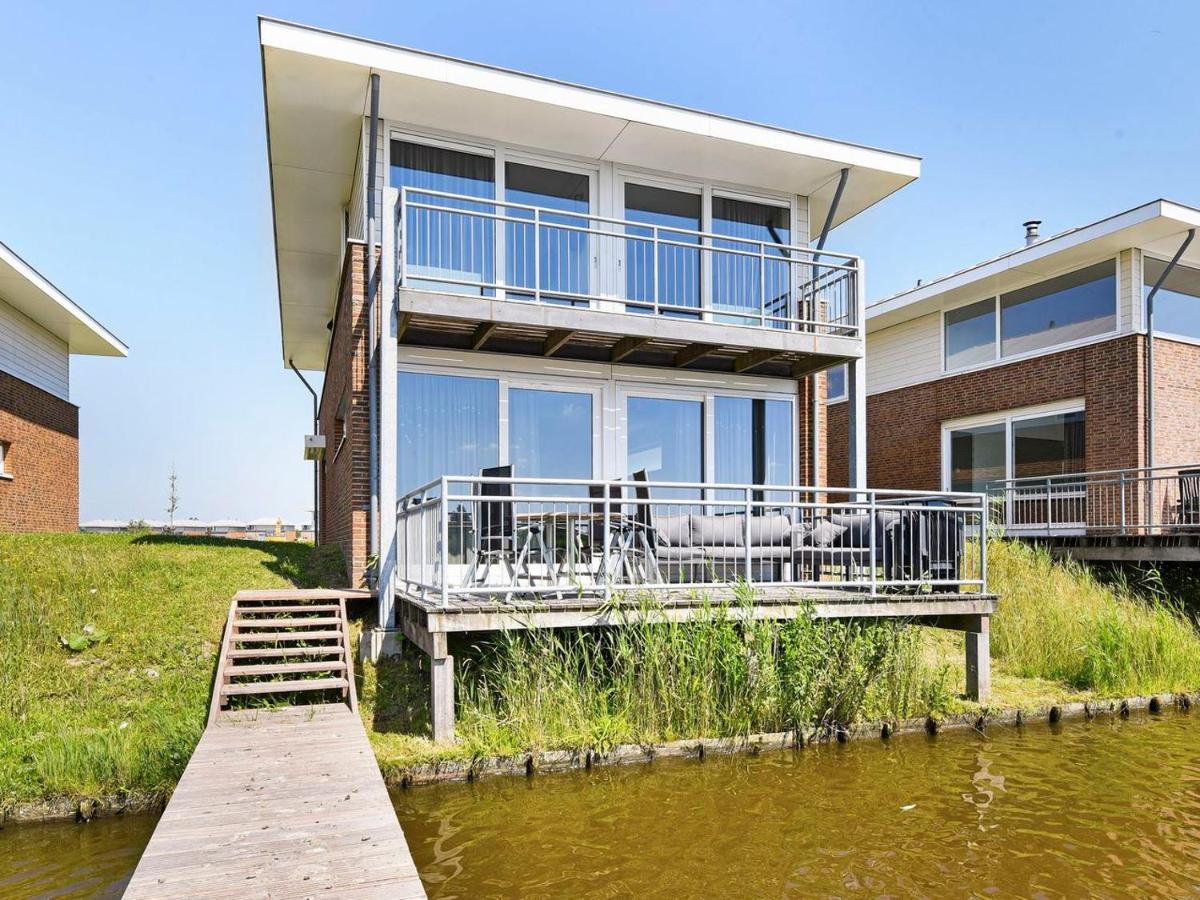 Luxury 4-Person Residence In The Holiday Park Landal Esonstad Anjum 外观 照片