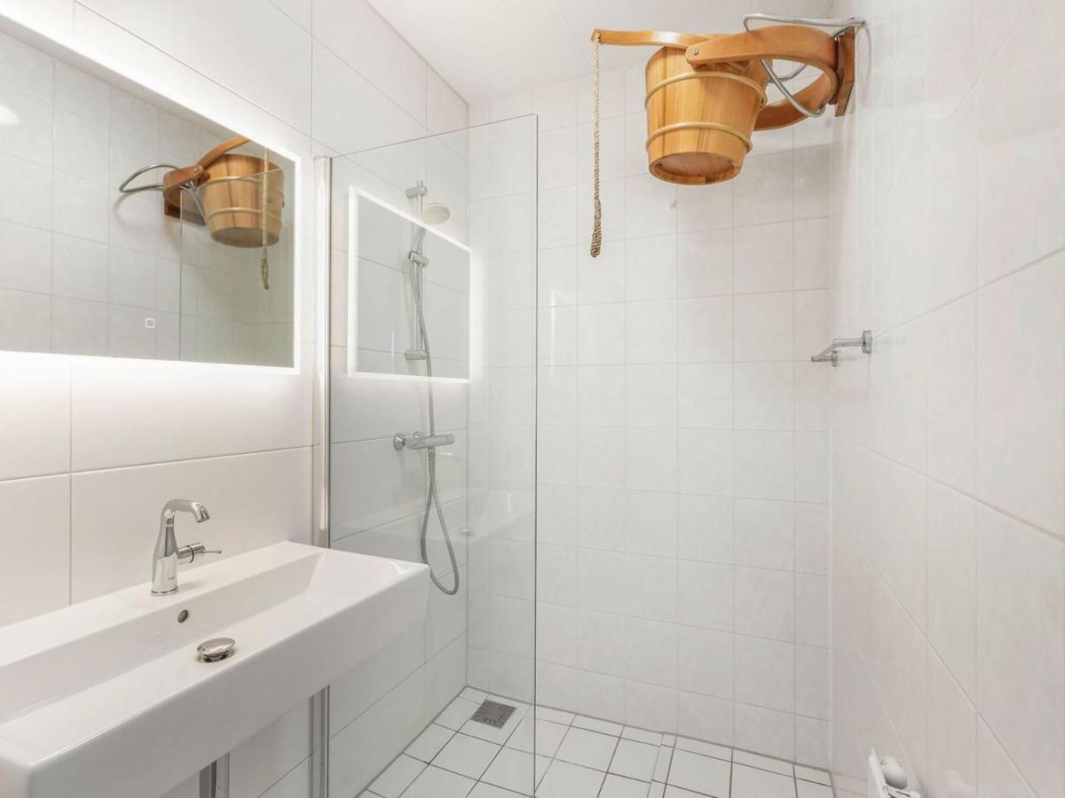 Luxury 4-Person Residence In The Holiday Park Landal Esonstad Anjum 外观 照片