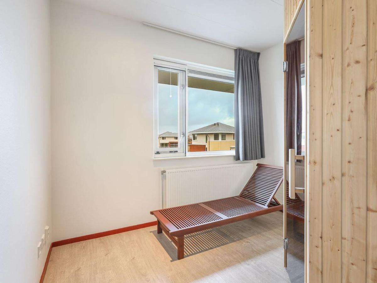Luxury 4-Person Residence In The Holiday Park Landal Esonstad Anjum 外观 照片